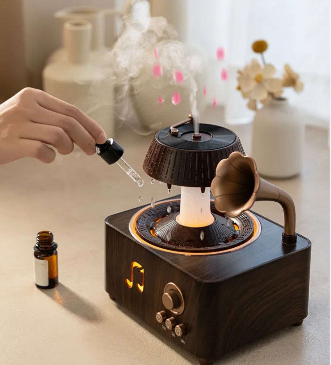 اسپیکر بلوتوث طرح گرامافون باران‌زا مدل V98 با بخور سرد و چراغ خواب رنگی